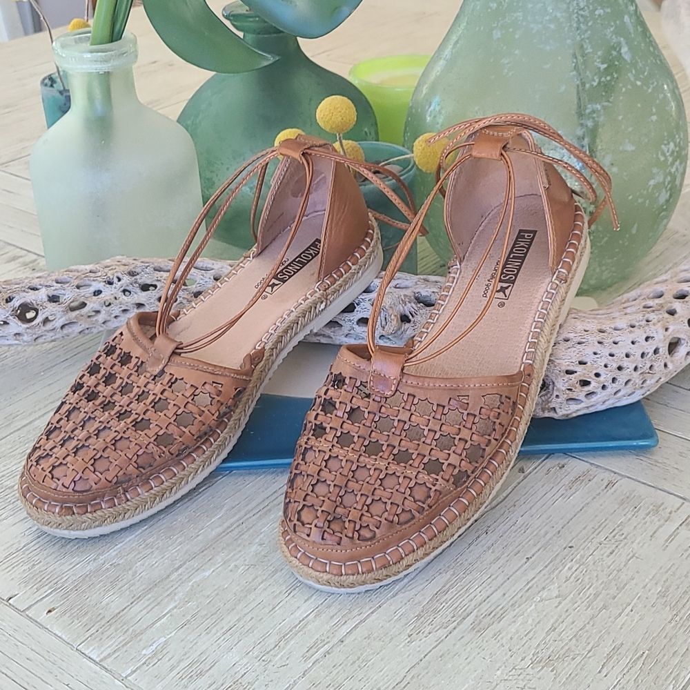 Pikolinos brown leather sandals size 39